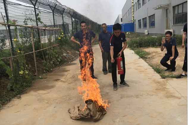 圖片ff - 副本.jpg 鄭州美之邦航空維修有限公司組織開展消防安全知識(shí)培訓(xùn)